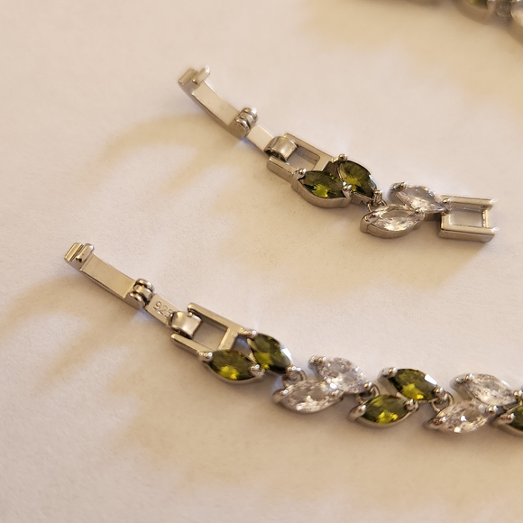 New 925 Silver Marquise Cut Peridot Diamond Bracelet With Extender - Picture 5 of 8